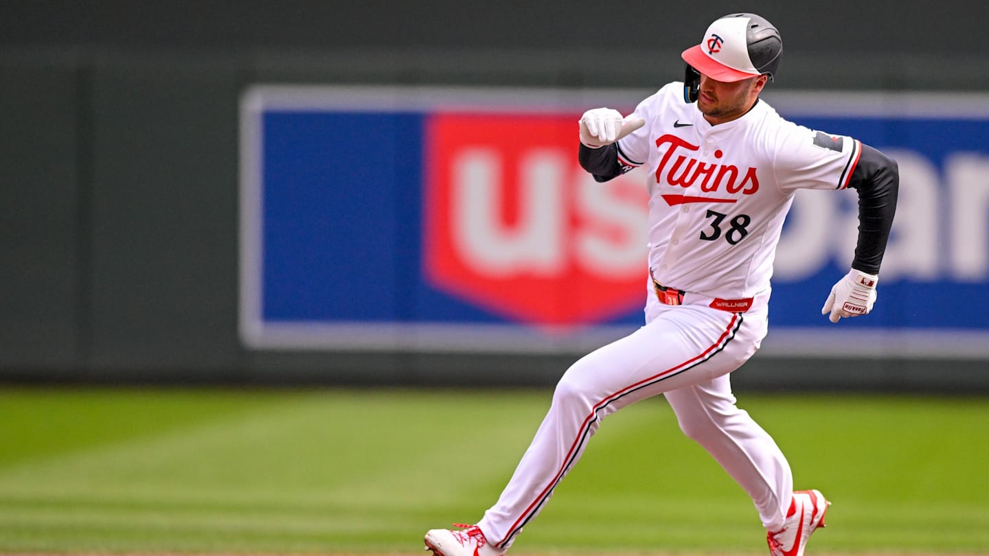 Twins Reinstate Wallner, Option Keirsey to St. Paul