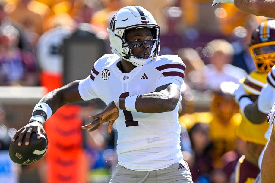 Mississippi State quarterback Kamario Taylor hrows a pass against Minnesota.