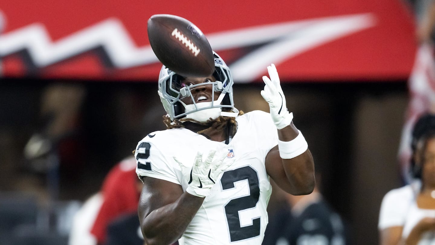 Raiders' Deland McDullough Gives Key Insight on RB Room