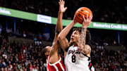 Gonzaga Bulldogs guard Jalen Warley (8).