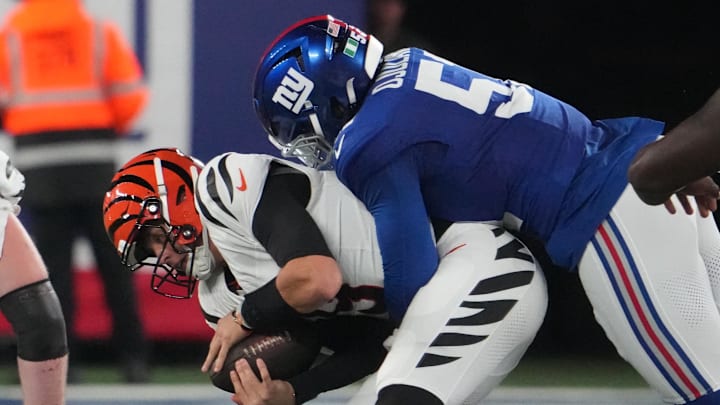 Former Giants pass rusher Azeez Ojulari has signed a one-year deal with the Philadelphia Eagles. Former Giants pass rusher Azeez Ojulari has signed a one-year deal with the Philadelphia Eagles.