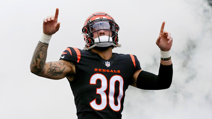 Dec 11, 2022; Cincinnati, Ohio, USA; Cincinnati Bengals safety Jessie Bates III (30) gestures before the game against the Cleveland Browns at Paycor Stadium. Mandatory Credit: Joseph Maiorana-Imagn Images
