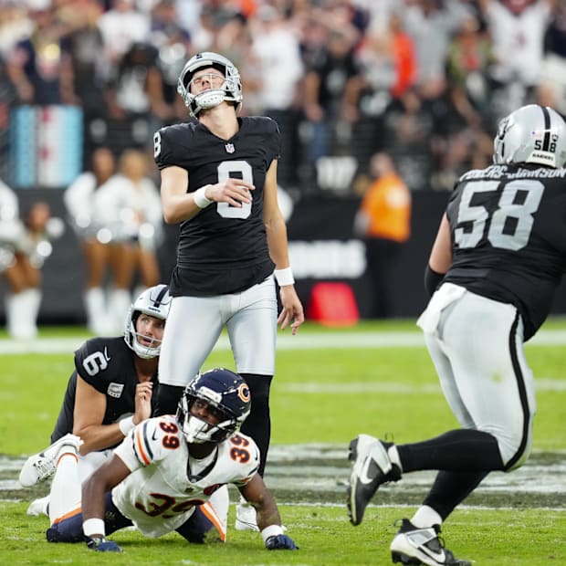 Raiders kicker Daniel Carlson