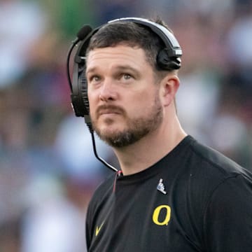 Oregon head coach Dan Lanning looks to the clock towards the end of the first half as the Oregon Ducks face the Ohio State Buckeyes Wednesday, Jan. 1, 2025, in the quarterfinal of the College Football Playoff at the Rose Bowl in Pasadena, Calif.