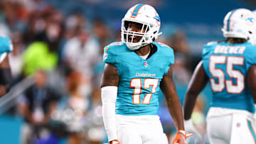 Tennessee Titans v Miami Dolphins