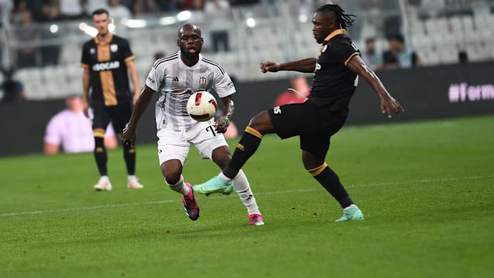 Jean Onana baskı yapıyor.