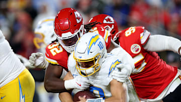 Los Angeles Chargers v Kansas City Chiefs