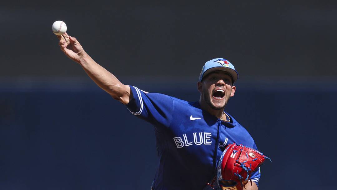 Feb 28, 2026; Tampa, Florida, USA; Toronto Blue Jays starting pitcher Jose Berrios (17) throws a pitch against the New York Yankees in the second inning during spring training at George M. Steinbrenner Field. Mandatory Credit: Nathan Ray Seebeck-Imagn Images
