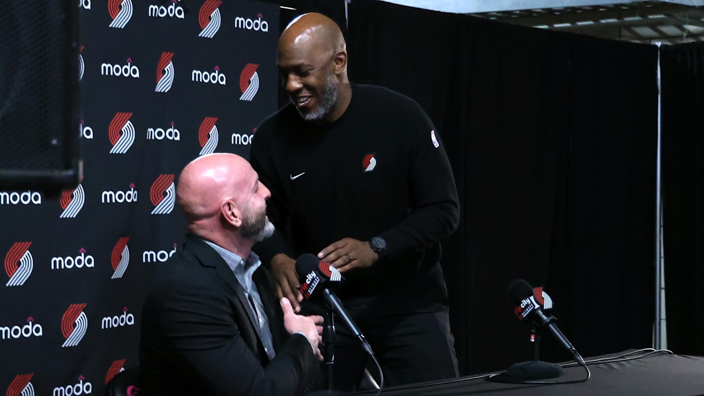 Trail Blazers Retain Bjorkgren, Burrell, Hire Crawford