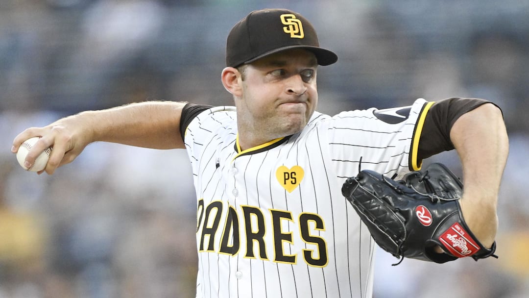 Aug 19, 2024; San Diego, California, USA; San Diego Padres starting pitcher Michael King (34) pitches during the first inning against the Minnesota Twins at Petco Park. Mandatory Credit: Denis Poroy-Imagn Images Aug 19, 2024; San Diego, California, USA; San Diego Padres starting pitcher Michael King (34) pitches during the first inning against the Minnesota Twins at Petco Park. Mandatory Credit: Denis Poroy-Imagn Images