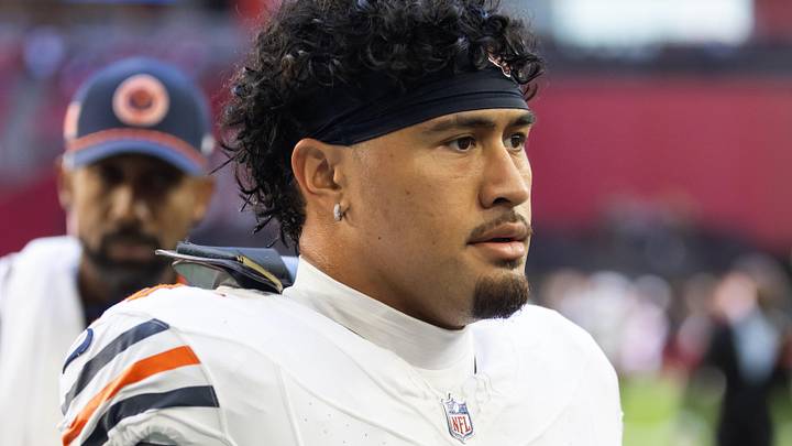 Nov 3, 2024; Glendale, Arizona, USA; Chicago Bears linebacker Noah Sewell (44) against the Arizona Cardinals at State Farm Stadium.