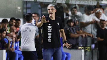 Santos, de Vojvoda, no momento está fora da zona de rebaixamento