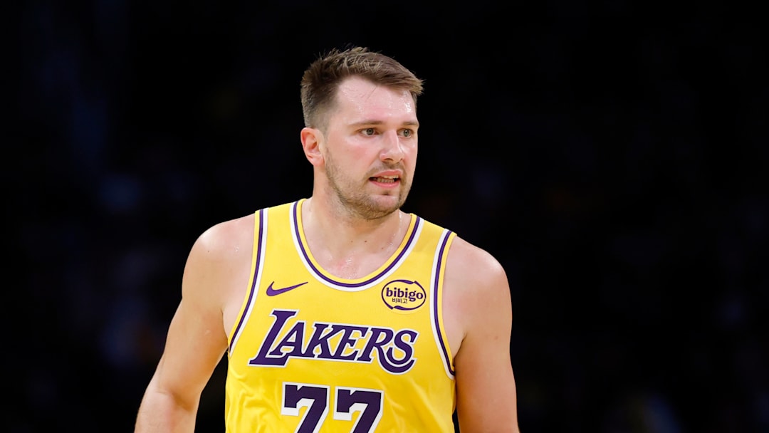 Golden State Warriors v Los Angeles Lakers