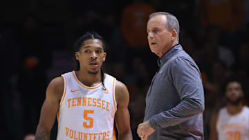 Jan 3, 2023; Knoxville, Tennessee, USA; Tennessee Volunteers head coach Rick Barnes speaks with guard Zakai Zeigler (5) during the first half against the Mississippi State Bulldogs at Thompson-Boling Arena. Mandatory Credit: Randy Sartin-Imagn Images