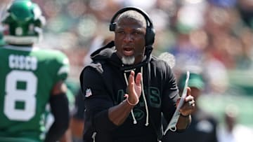 New York Jets head coach Aaron Glenn reacts during the first half at MetLife Stadium.