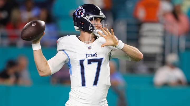 Ryan Tannehill, pictured above as a member of the Tennessee Titans, would be a good, proven back up for any team looking for a veteran presencce.