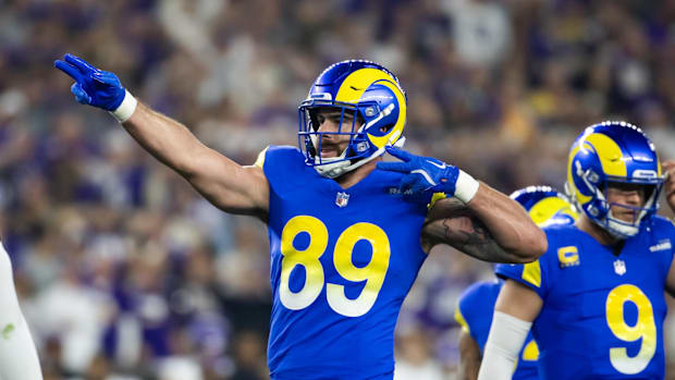 Los Angeles Rams tight end Tyler Higbee (89) celebrates a first down against the Minnesota Vikings