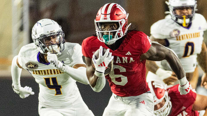 Indiana Hoosiers running back Justice Ellison (6) runs the ball for a touchdown in the second half against the Western Illinois Leathernecks at Memorial Stadium.