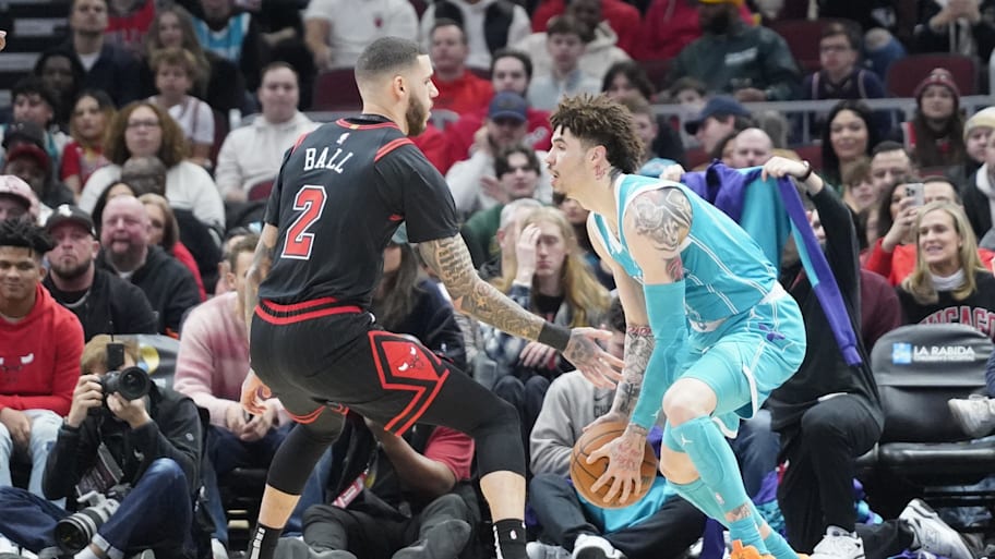 Lonzo defends his brother LaMelo. | David Banks-Imagn Images