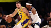 Doncic (77) had another 30-point night in the Lakers’ Game 2 win.
