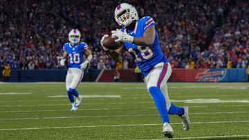 Buffalo Bills wide receiver Amari Cooper makes a catch against the Kansas City Chiefs