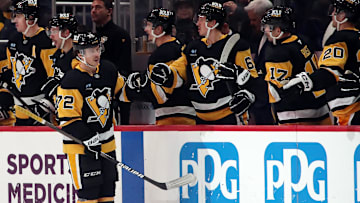 Nov 11, 2024; Pittsburgh, Pennsylvania, USA;  Pittsburgh Penguins left wing Anthony Beauvillier (72) celebrates his goal with the Penguins bench against the Dallas Stars during the second period at PPG Paints Arena. Mandatory Credit: Charles LeClaire-Imagn Images