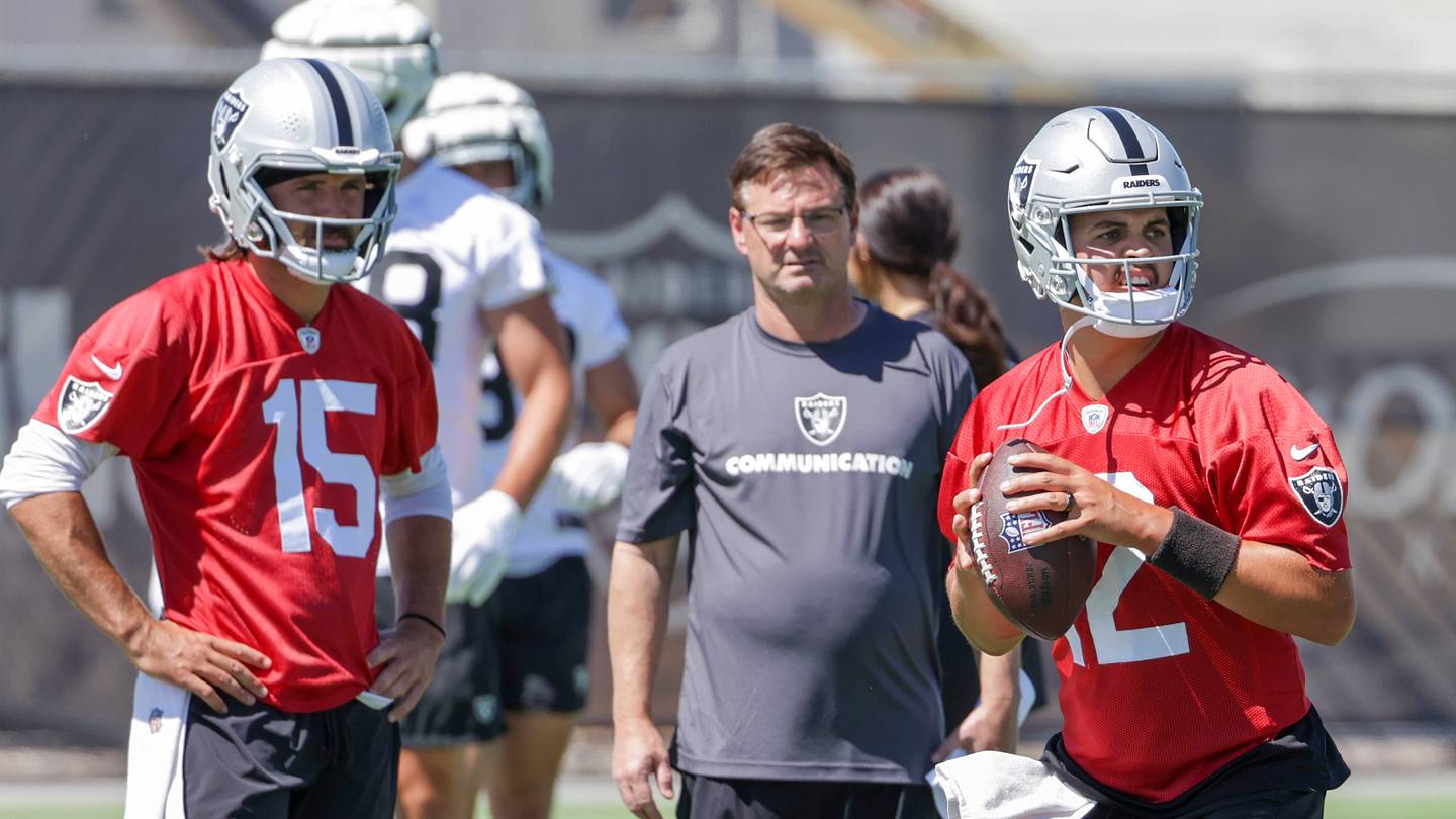 Las Vegas Raiders QBs talk about competition - Vimarsana News