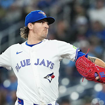 Kevin Gausman gives the Blue Jays an edge over Tampa Bay's Zack Littell on Thursday.