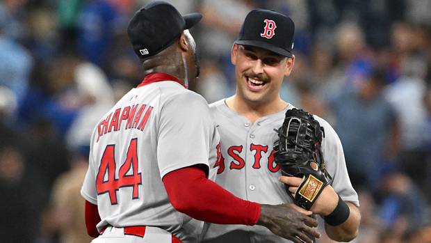 Nathaniel Lowe, Aroldis Chapman
