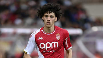 Maghnes Akliouche serait dans le viseur du PSG.