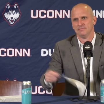 UConn coach Dan Hurley dramatically ripped a stat sheet apart after a Huskies loss.