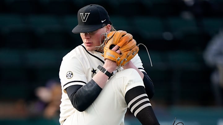 Vanderbilt pitcher Ethan McElvain (89) pitches against Evansville during the first inning at Hawkins Field in Nashville, Tenn., Wednesday, Feb. 28, 2024.