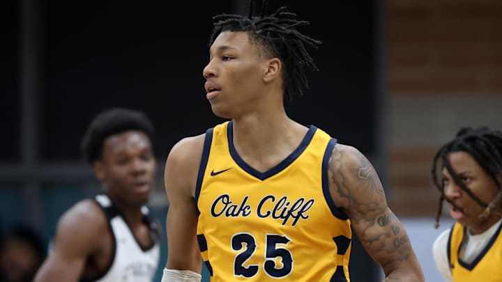 Jan 4, 2025; Gilbert, AZ, USA; Oak Cliff Faith Family Academy (TX) forward Davion Adkins (25) against Utah Prep Academy during the Hoophall West High School Invitational at Highland High School. Mandatory Credit: Mark J. Rebilas-Imagn Images Jan 4, 2025; Gilbert, AZ, USA; Oak Cliff Faith Family Academy (TX) forward Davion Adkins (25) against Utah Prep Academy during the Hoophall West High School Invitational at Highland High School. Mandatory Credit: Mark J. Rebilas-Imagn Images