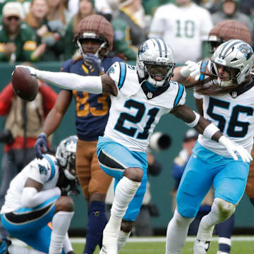 The Carolina Panthers are rare favorites against the New Orleans Saints in Week 10.