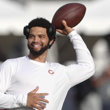 The Bears like Caleb Williams' arm angles but he practices one during warmups at Canton that they probably don't foresee him using—throwing left-handed.