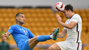 Scamacca au duel avec Maguire