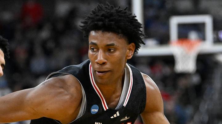 Mar 20, 2025; Providence, RI, USA;  Omaha Mavericks forward Marquel Sutton (10) controls the ball against St. John's Red Storm during the first half at Amica Mutual Pavilion. Mandatory Credit: Eric Canha-Imagn Images
