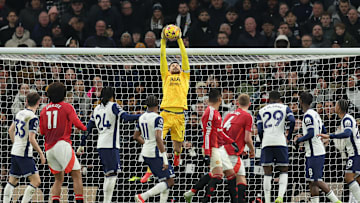 Guglielmo Vicario catches a cross