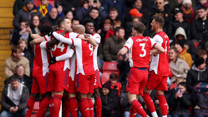 Arsenal berhasil mengatasi perlawanan Watford, Minggu (6/3).