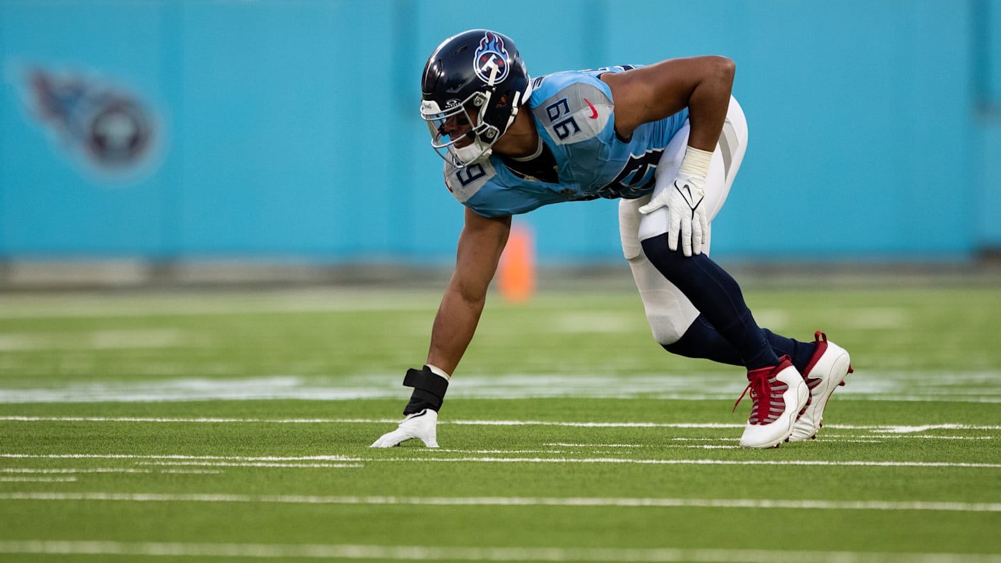 Who is the Houston Texans' newest linebacker, Rashad Weaver