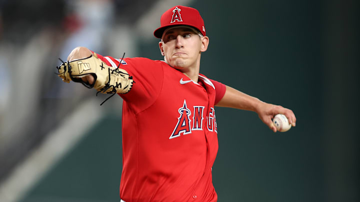 Los Angeles Angels v Texas Rangers