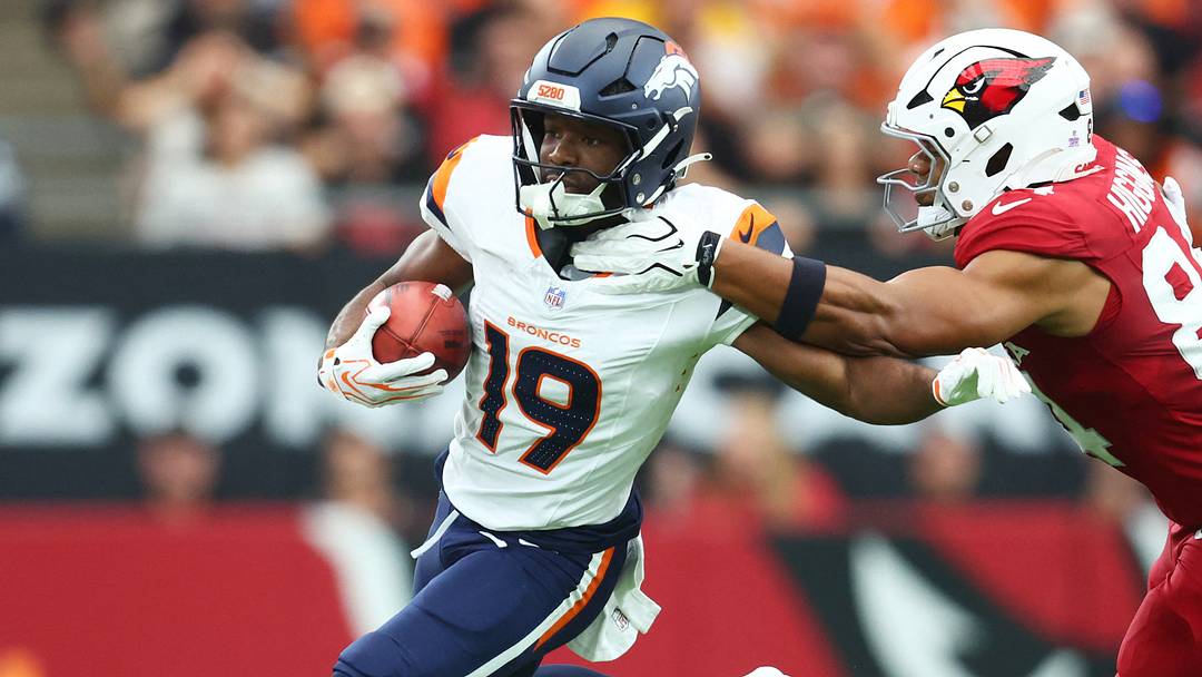Oct 25, 2026; Glendale, Arizona, USA;  Denver Broncos wide receiver Marvin Mims Jr. (19) runs with the ball.