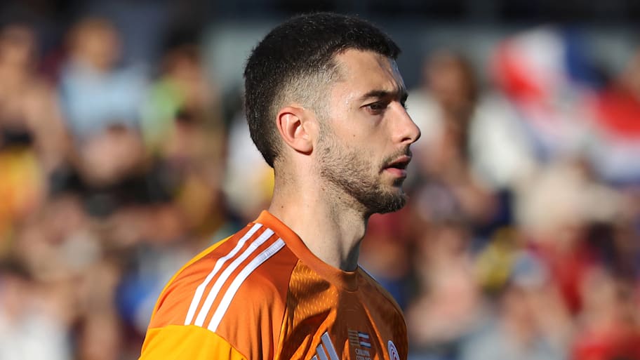 Joan García could seal a surprise move to Barcelona. | IMAGO/NurPhoto