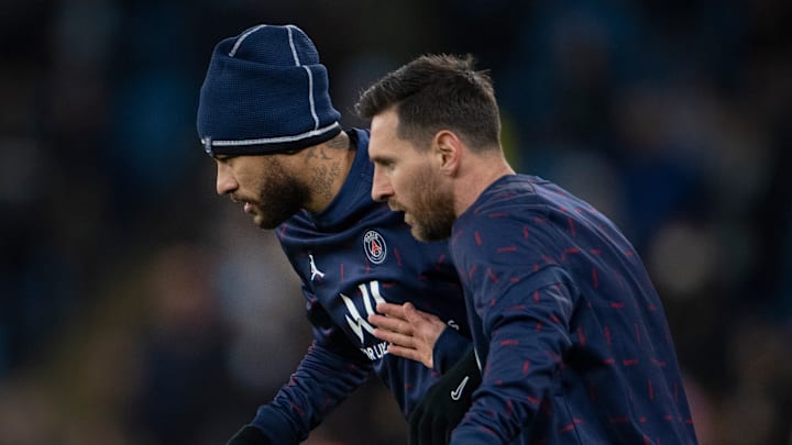 Entre Neymar et Messi, la complicité ne serait plus la même qu'avant. Entre Neymar et Messi, la complicité ne serait plus la même qu'avant.
