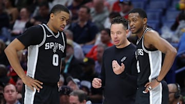 Mitch Johnson, Keldon Johnson, De'Aaron Fox