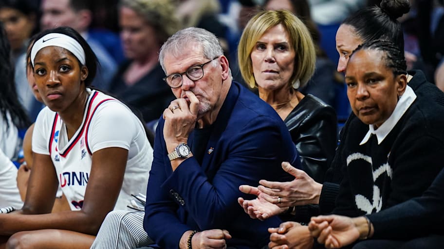 UConn Huskies coach Geno Auriemma watches from the sideline as they take on the UTSA Roadrunners.