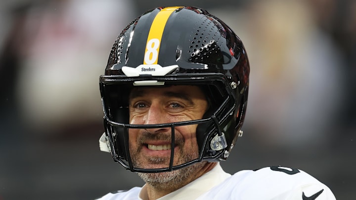 Pittsburgh Steelers quarterback Aaron Rodgers