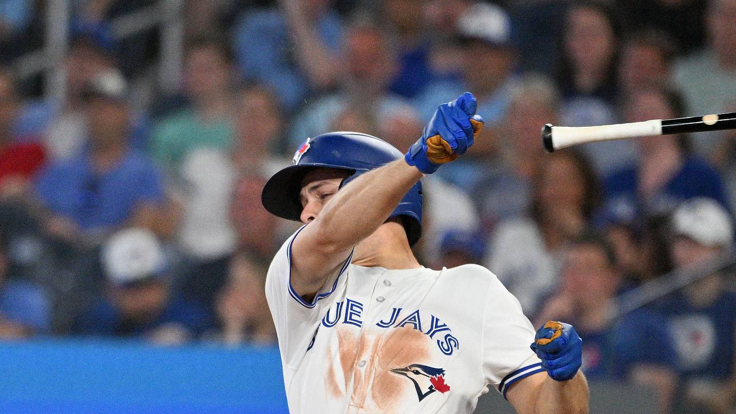 Blue Jays tragically watching infielder turn into this year's Santiago Espinal - Vimarsana News