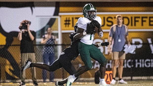 Winston Watkins jr. of the Venice High School football team moves the ball against Bishop Verot on Friday, Sept. 6, 2024. Ven