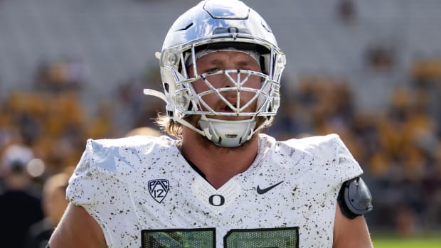 Nov 18, 2023; Tempe, Arizona, USA; Oregon Ducks offensive lineman Charlie Pickard (70) against the Arizona State Sun Devils a